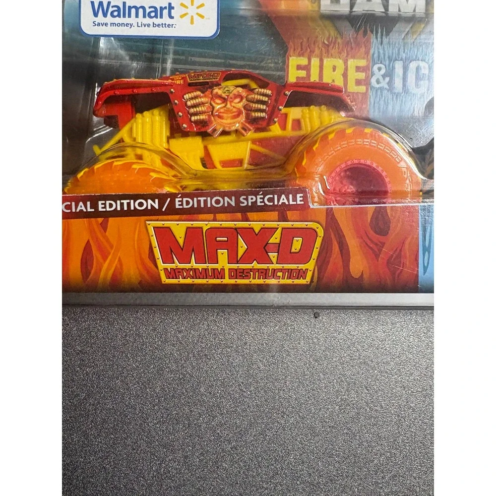 Monster Jam True Metal Fire and Ice 2-Pack Max-D Monster Mutt Dalmatian 1:64